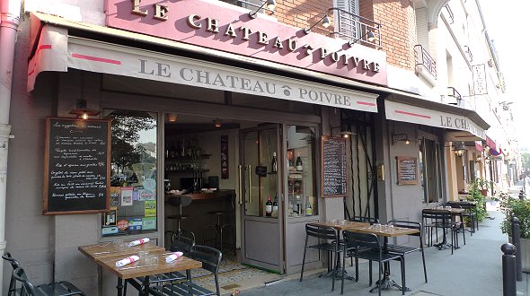 Restaurant Le Chateau Poivre - Petite terrasse chaleureuse
