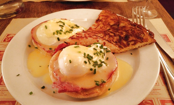 Restaurant Coffee Parisien - Eggs Benedicte