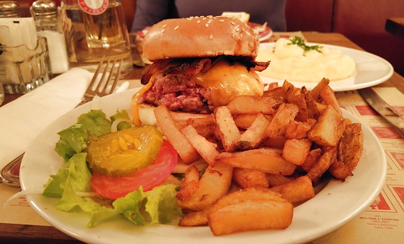 Restaurant Coffee Parisien - Le fameux burger de la maison