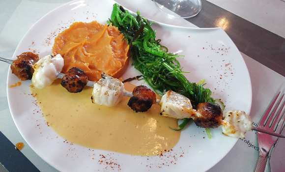 Restaurant Cook & Lab - Brochette chorizo et lotte au greencook