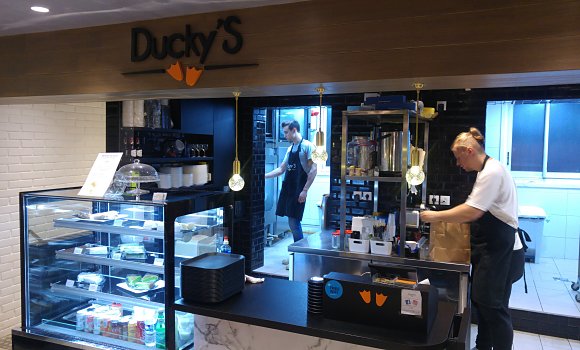 Restaurant Ducky's - Un comptoir de fast food classe