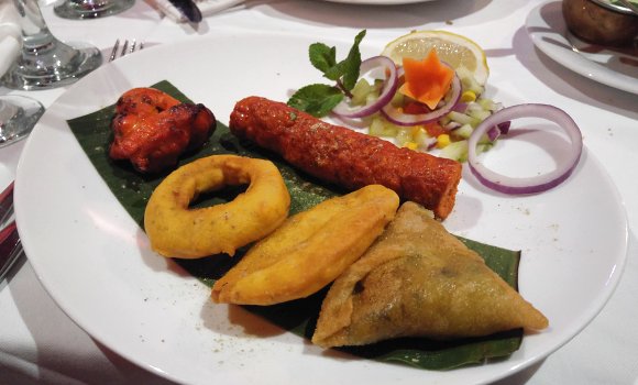 Restaurant Jaipur Café - Assortiment d'entrées indiennes