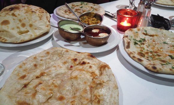 Restaurant Jaipur Café - Beau choix de nan cuits au Tandoor