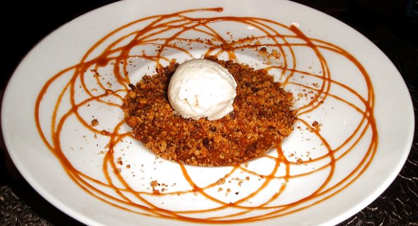 Restaurant Le Jéroboam - Crumble de pommes-poires au caramel au beurre salé