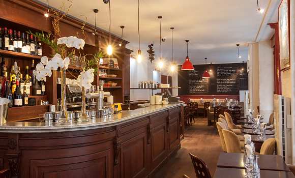 Restaurant La Cantine du Troquet Pereire - Salle avec son spacieux bar