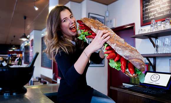 Restaurant La Cantine du Troquet - Charlotte y sert une cuisine conviviale à son image