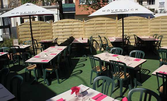 Restaurant La Rogina - Belle terrasse les jours de beau temps
