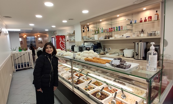 Restaurant Mister Chen - Salle en longueur et plein de spécialités Chinoises
