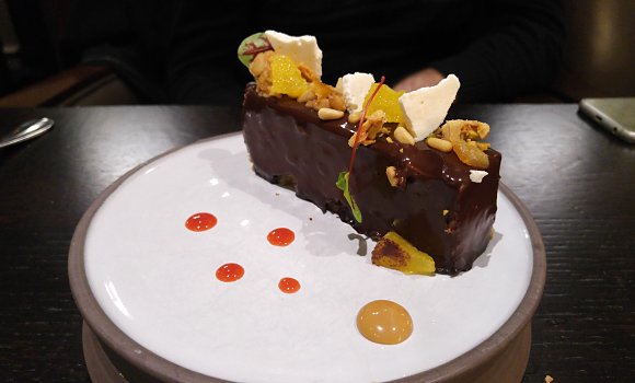 Restaurant La Villa Corse Rive Gauche - Chocolat biscuit noisette, crémeux orange amère, chocolat guanaja