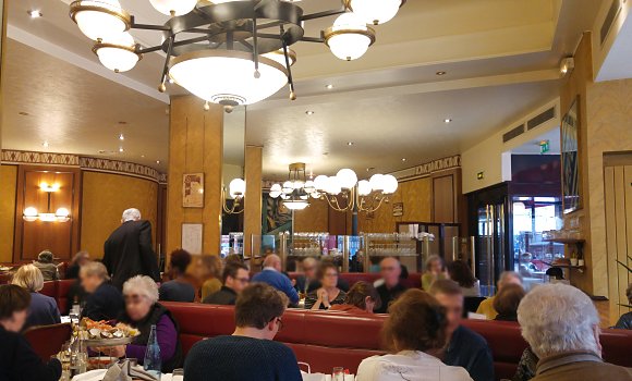 Restaurant Wepler - Salle du Wepler bondée