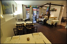 Photo restaurant paris L'Alchimie - Une déco de petit auberge en tout simplicité