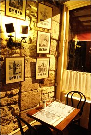 Photo restaurant paris A l'Impasse - Murs en pierre et beaucoup d'histoire...
