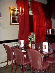 Photo restaurant paris Sous-Rire - Les chandeliers sont  l'honneur